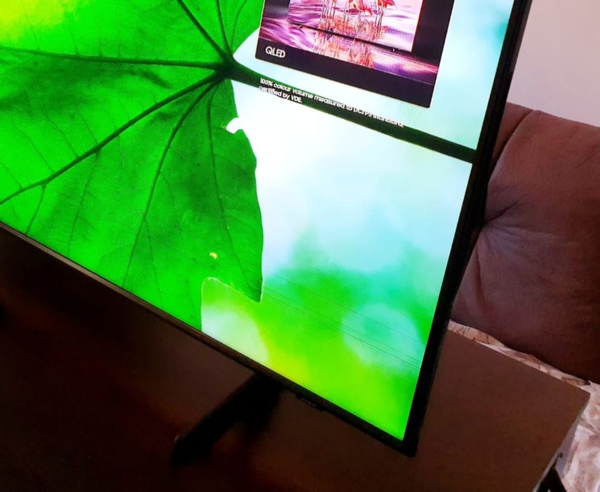 Телевизор - Samsung 50 ИНЧА - QLED - SMART TV - UHD - HDR !