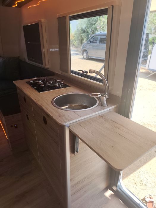 Каравана НОВА 4 метра кара се с Б категория