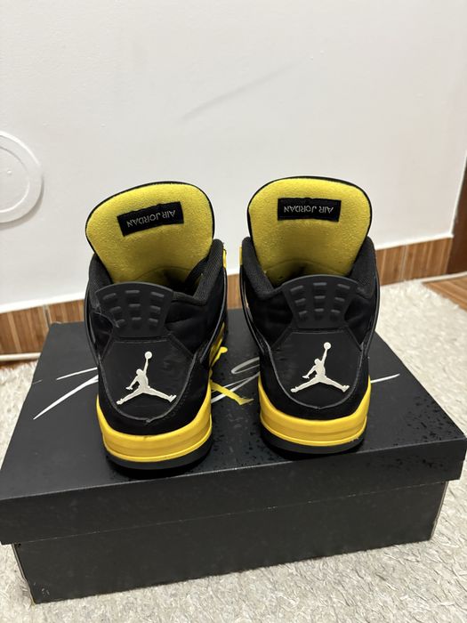 Air Jordan 4 Retro Yellow Thunder