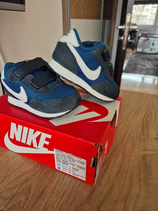 Оргинални  бебешки маратонки "Nike"