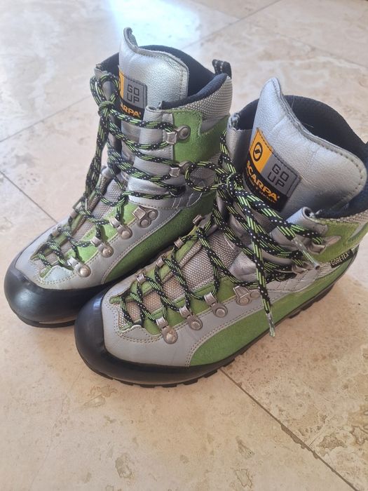 Ghete Scarpa drumetie