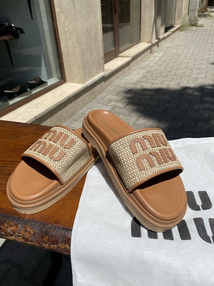 Miu miu дасмки чехли 2 цвята