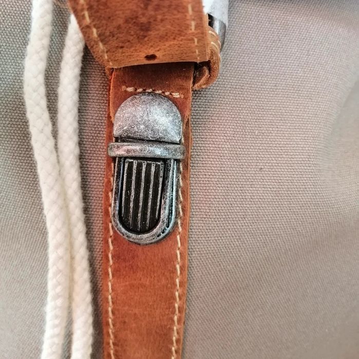 Раница,висококачествена изработка.