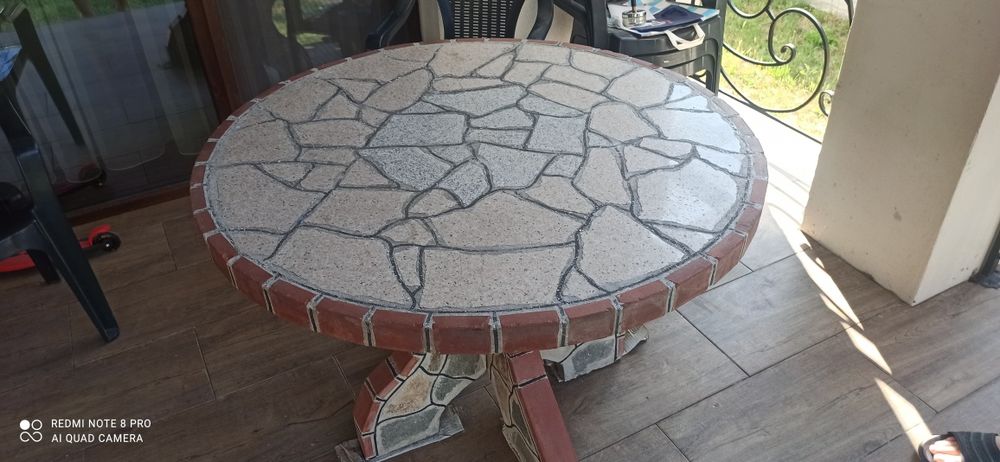 Градинска маса...