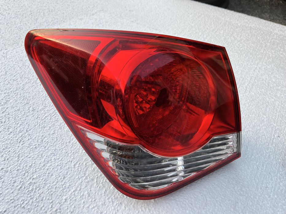 Шевроле круз фонарь задний