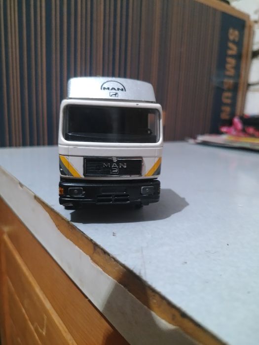 Камион макет метален magirus conrad corgi