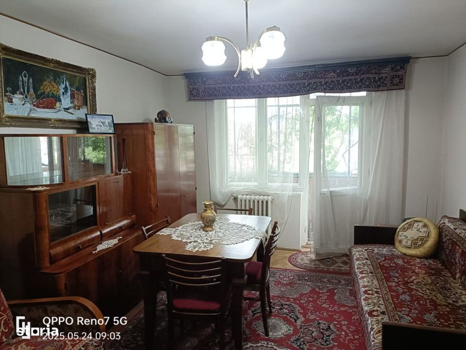Apartament cu 3 camere de vanzare, Reghin cartier Rodnei bloc din cara