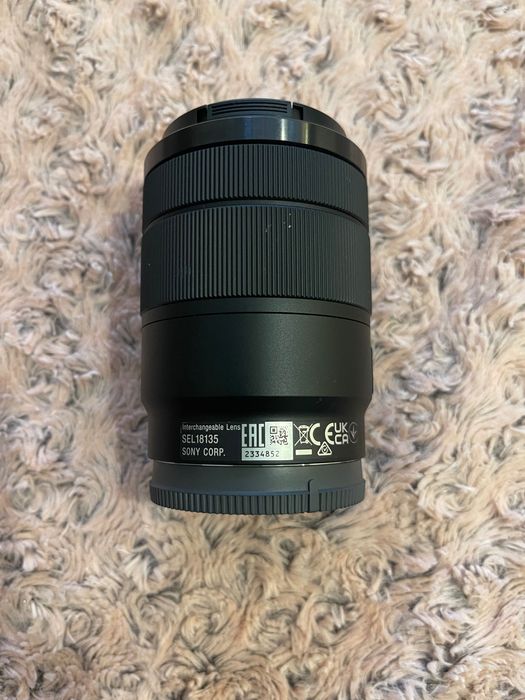 Обектив Sony E 18-135 мм