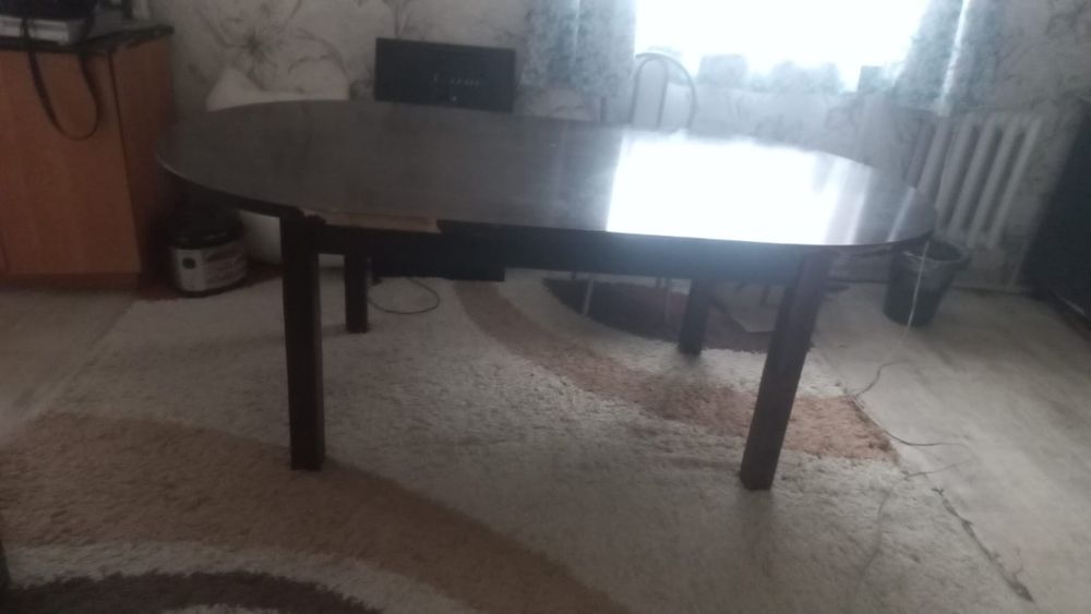Продам стол кухонный