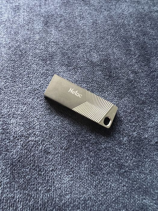 Продам флешку 32gb usb 3.2