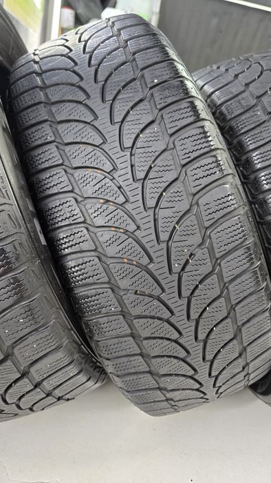 BRIDGESTONE Blizzak LM80 evo 225/60/17