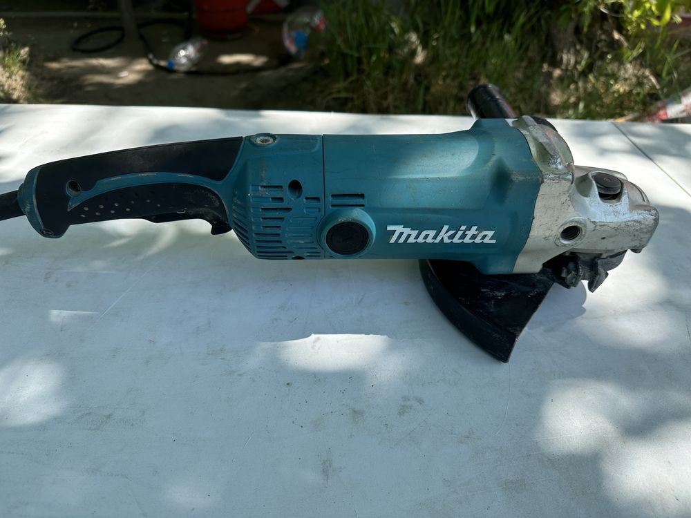 Makita GA9050R ъглошлайф