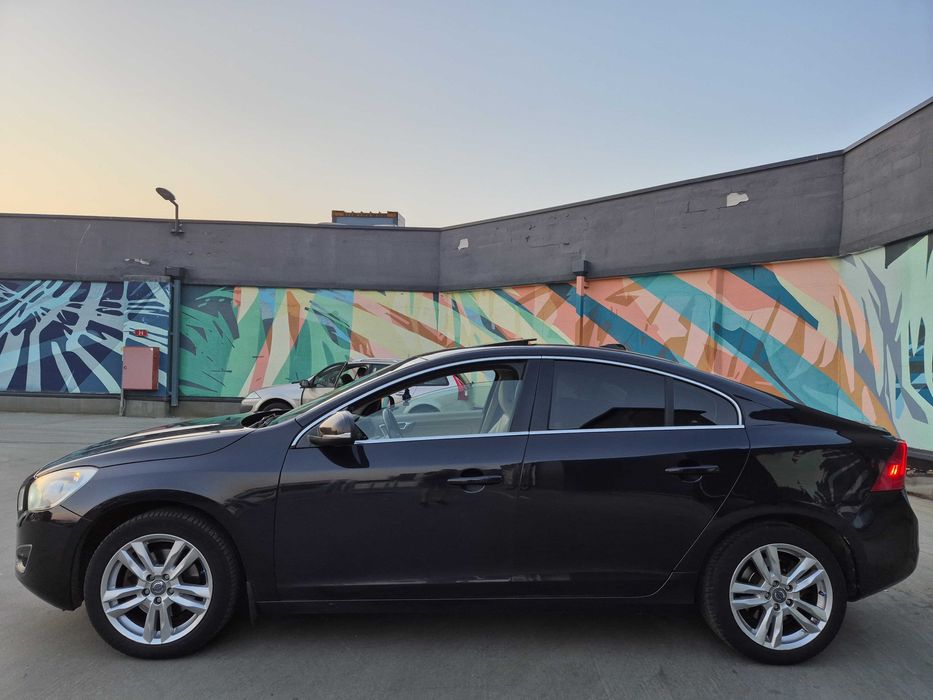 Volvo S60 2011 1.6Drive FULL