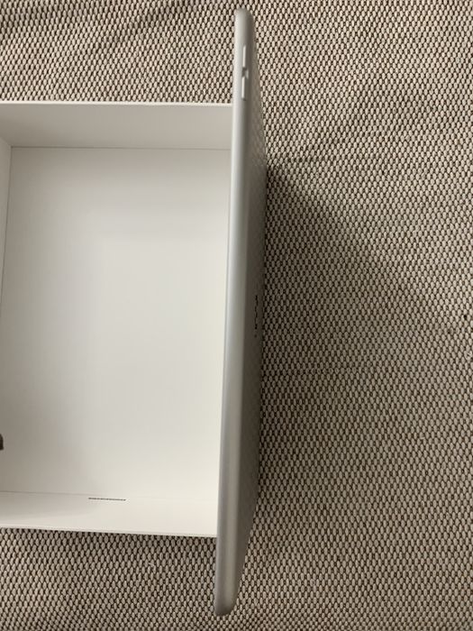 iPad 7th Generation- Wi-Fi, 32 GB - Stare Excelenta - doar Zalau