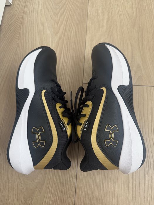 Adidasi under armour marime 39