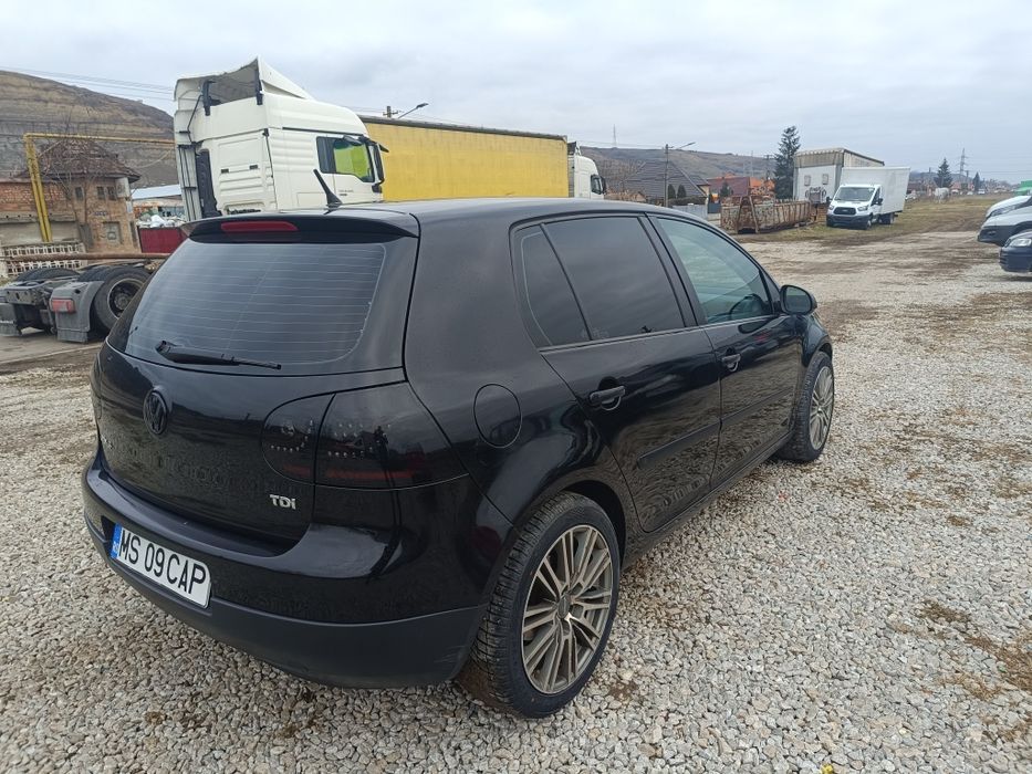 Vând VW Golf 5, an 2008, motor 1.9 TDI