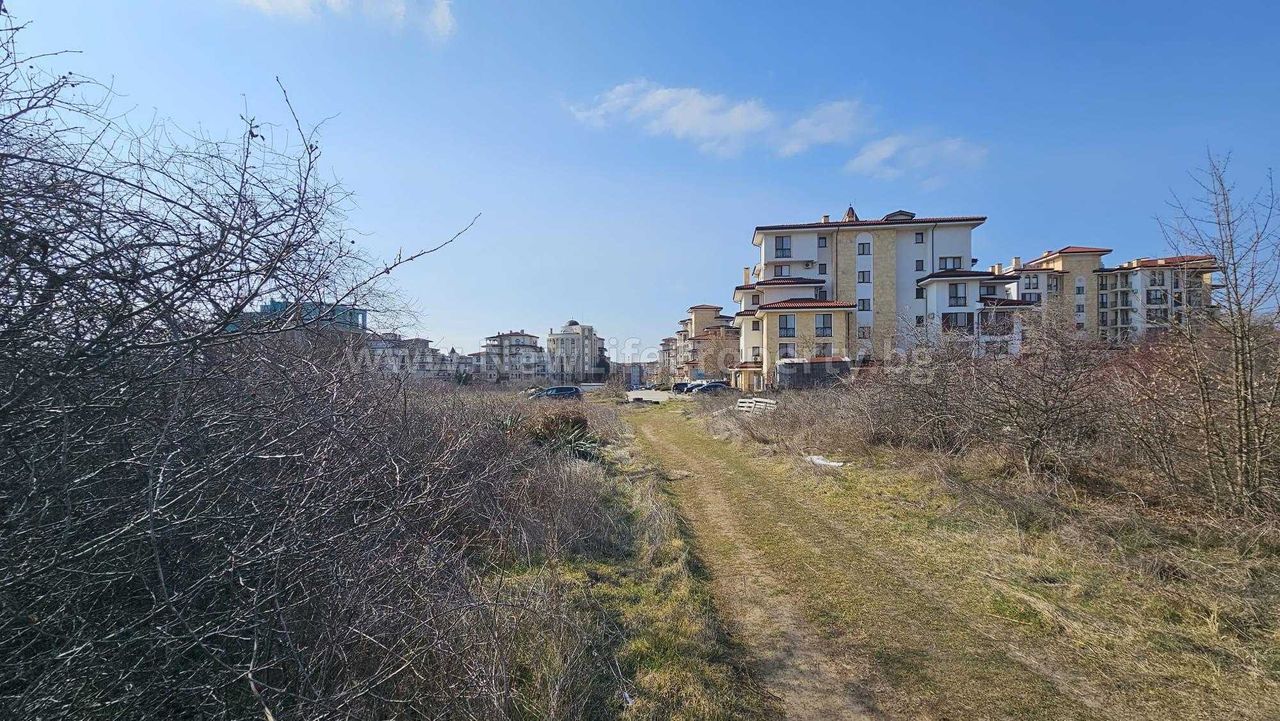 Продава се Парцел в Несебър - 883 кв.м за 100 €/кв.м - Снимка #2