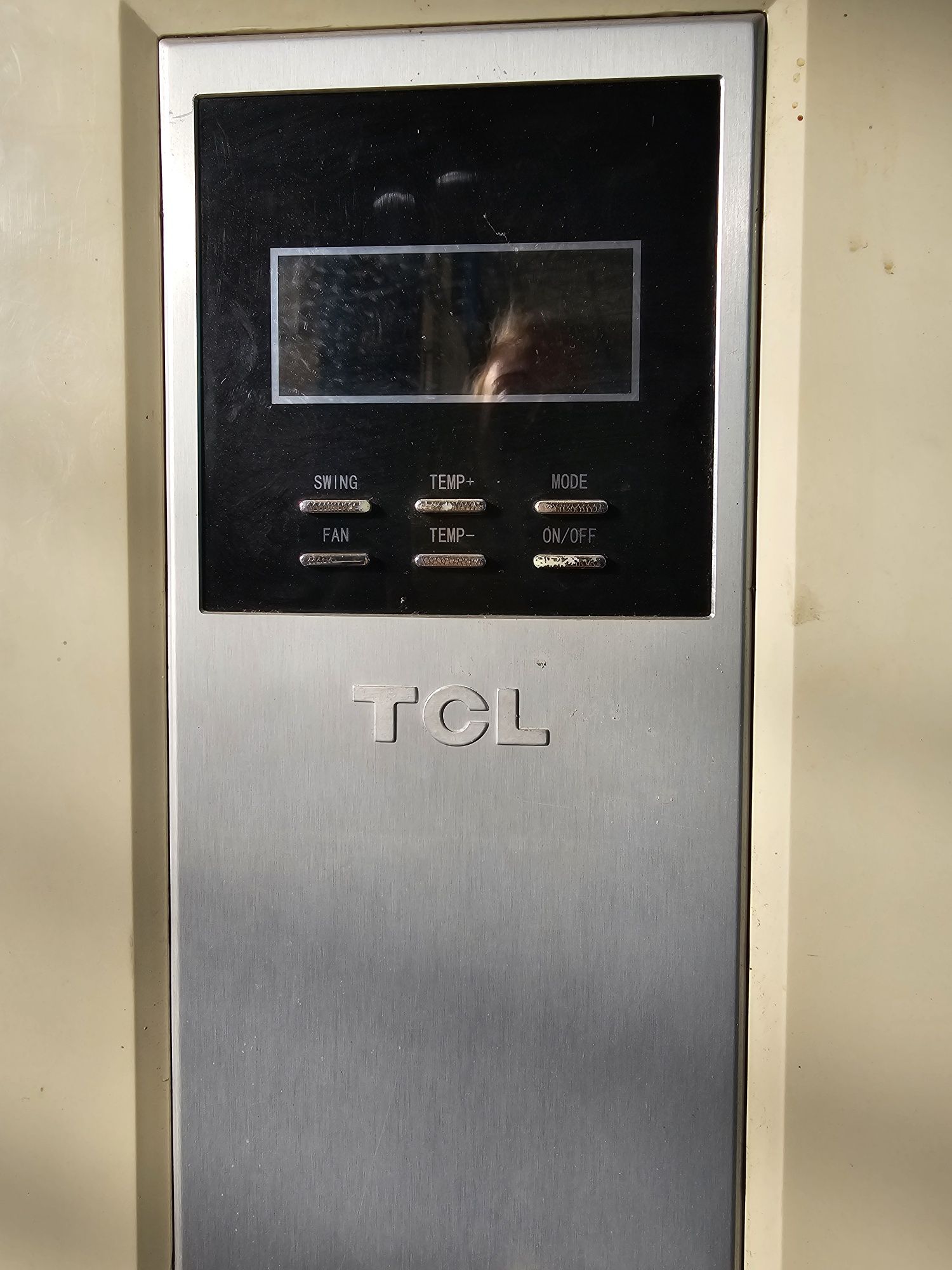 Мощен колонен климатик TCL 60