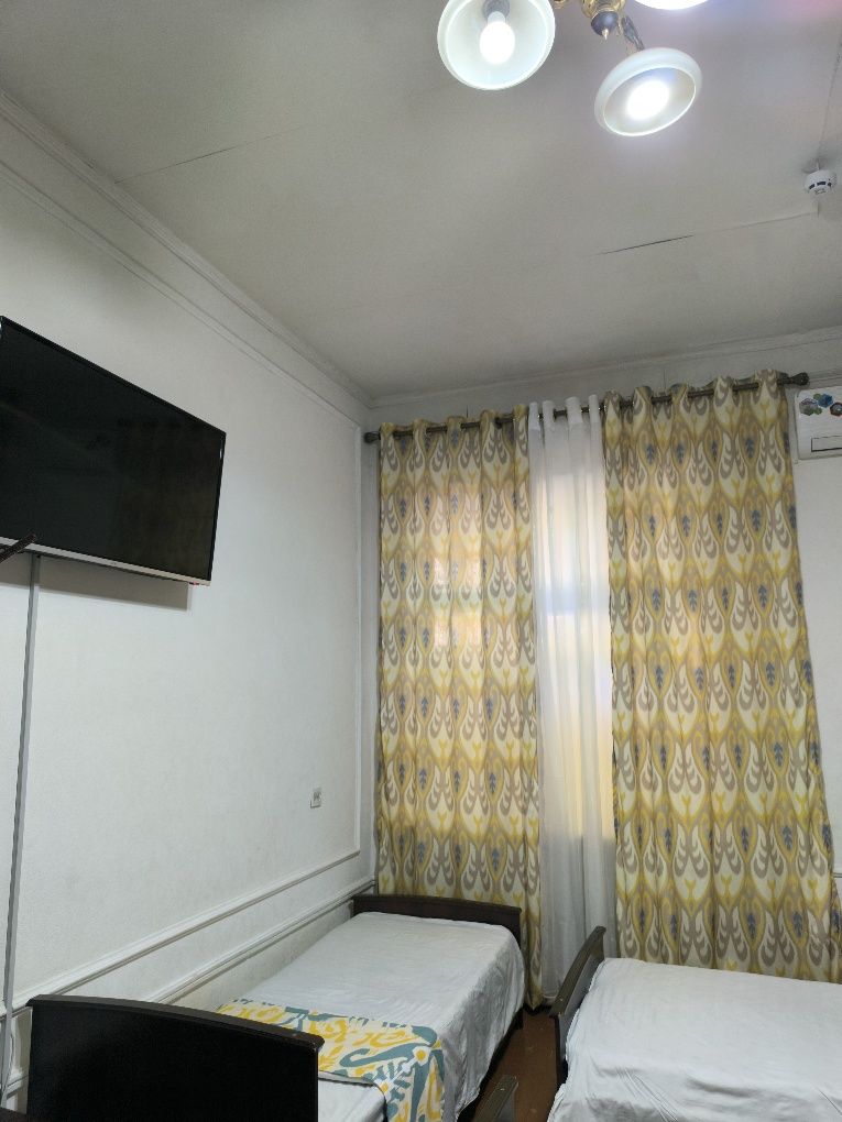 Registon yonginasida Hostel , xalqimiz va chet ellik turistlar uchun.