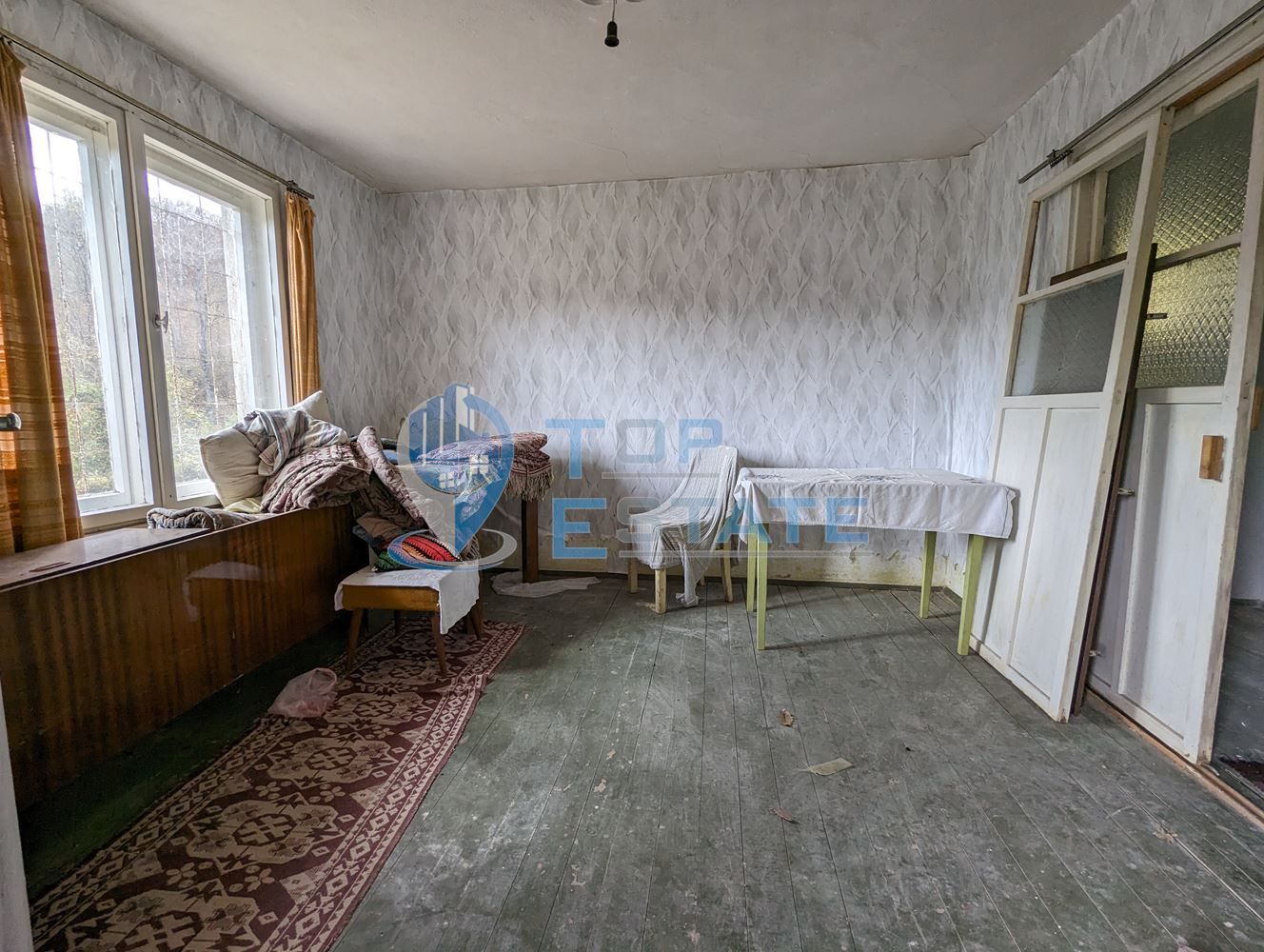 Къща с голям двор в село Вонеща вода
