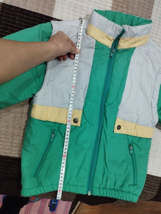 Куртка кроссовки и тапочки детские на лет 5 примерно