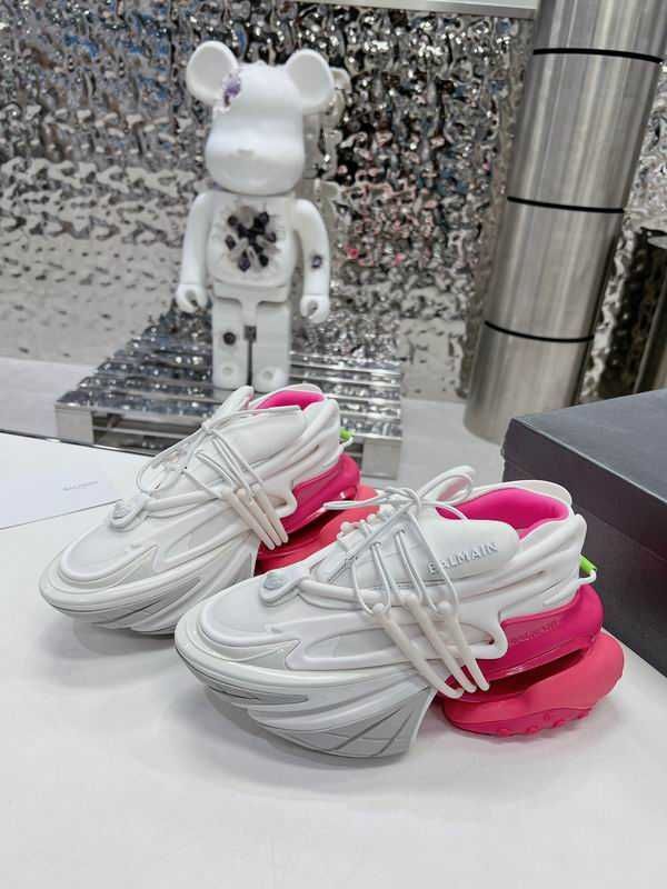 Balmain Unicorn / Louis Vuitton Trainer / Millenium / Maxi Sneaker