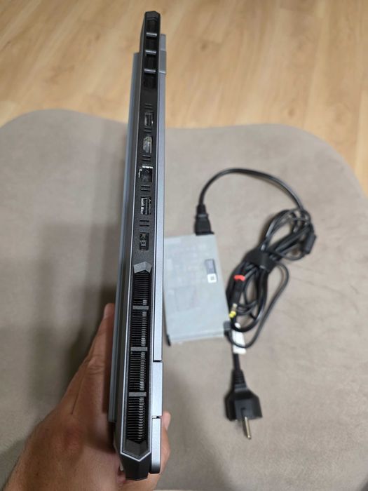 Лаптоп Lenovo LOQ 15AHP9, AMD Ryzen 7 8845HS, NVIDIA RTX 4050 6GB