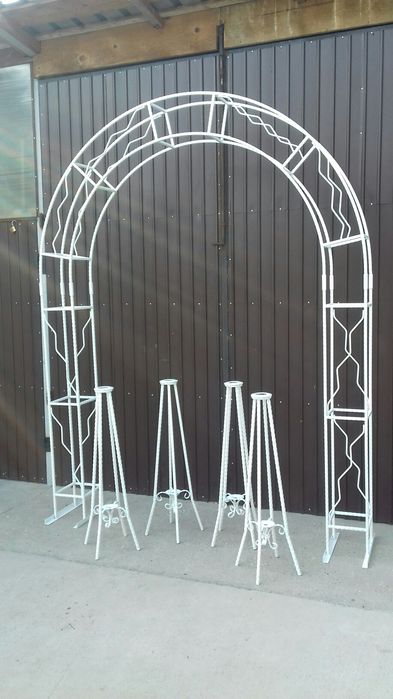 Arcada ptr nunti si stalpi suport ptr flori