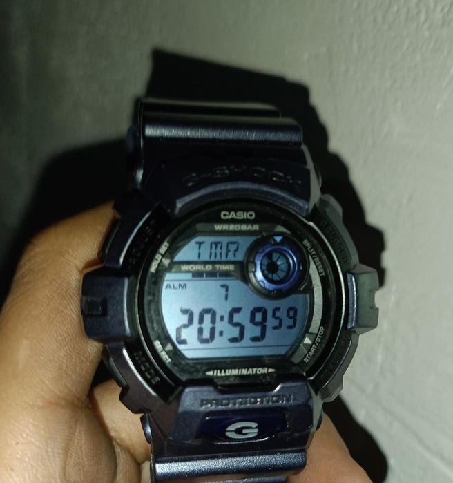 Часы- CASIO-G Shock