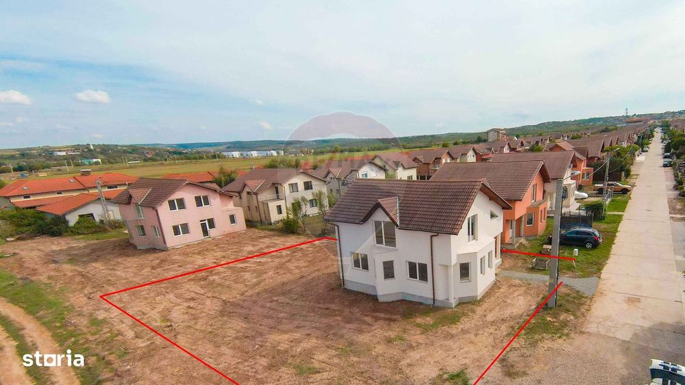 Casă cu 5 camere și 482 mp teren, de vânzare în Paleu