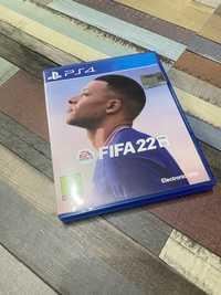 Продавам FIFA22 в отлично състояние.PS4