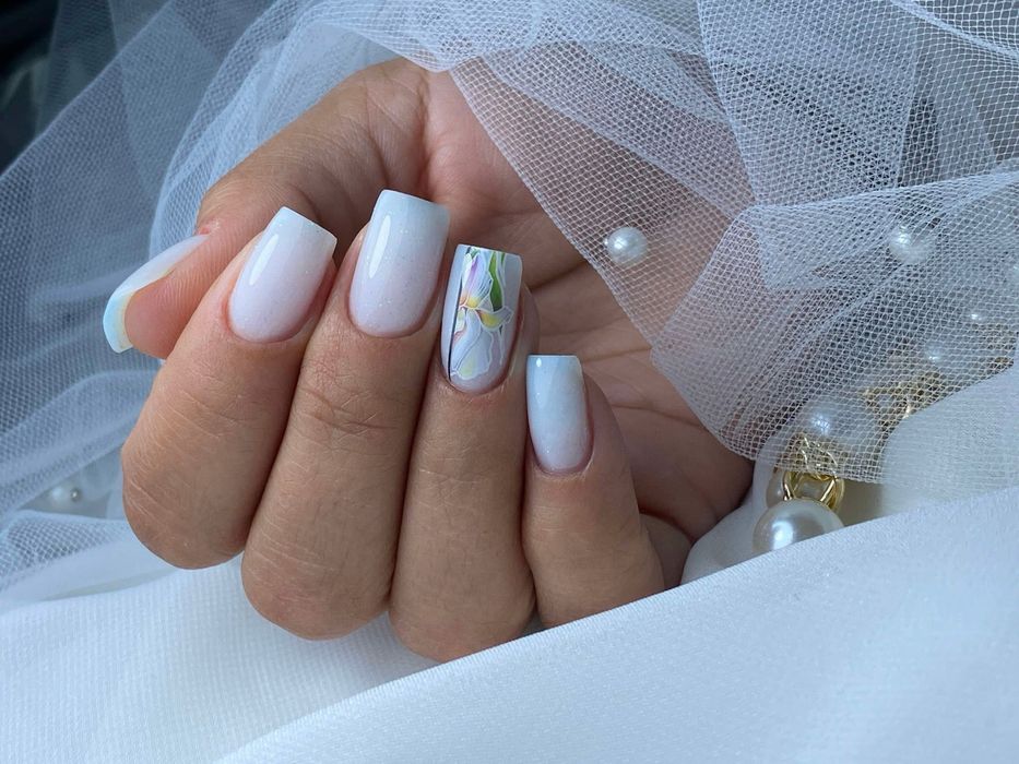 Unghi in gel /tips&forma natural