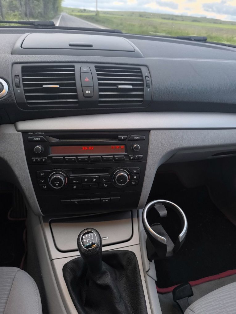 BMW 1.  116   122 к.с.