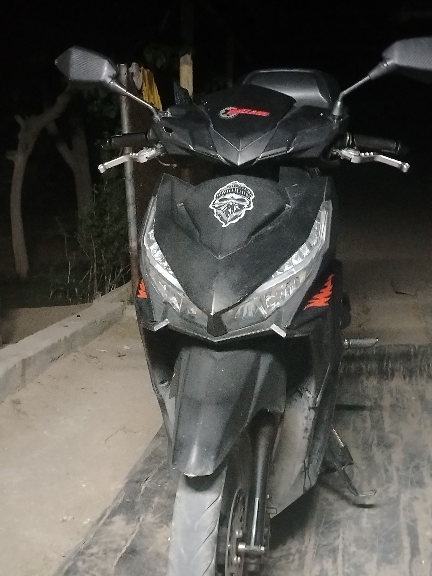 Продам скутер Click