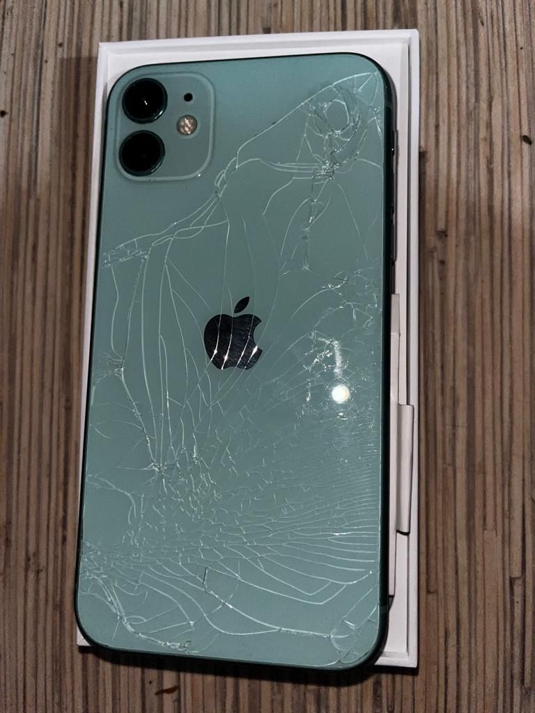 IPhone 11  128гб
