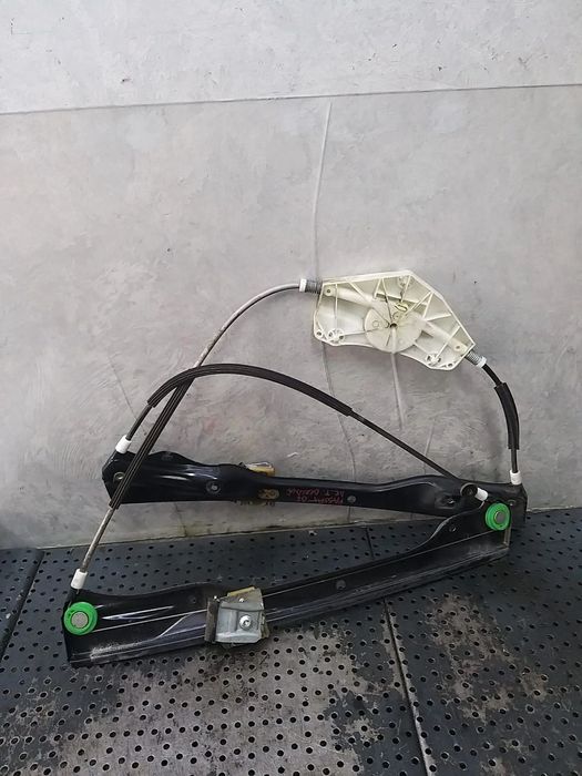 Macara geam electric dreapta fata vw passat b6 3c 980874101