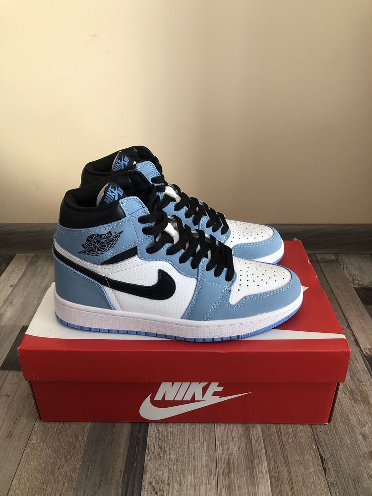 Jordan 1 retro University Blue