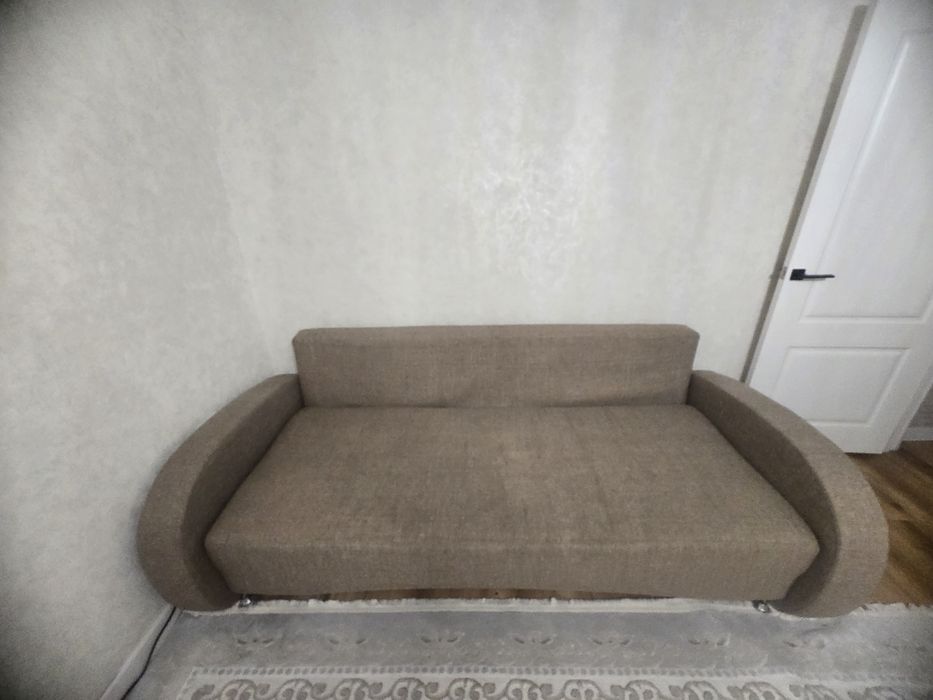 Продам диван б/у в хорошем состоянии