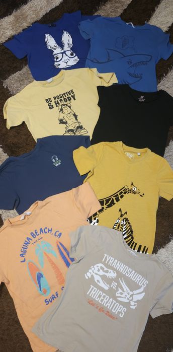 Tricouri marimea 134-140