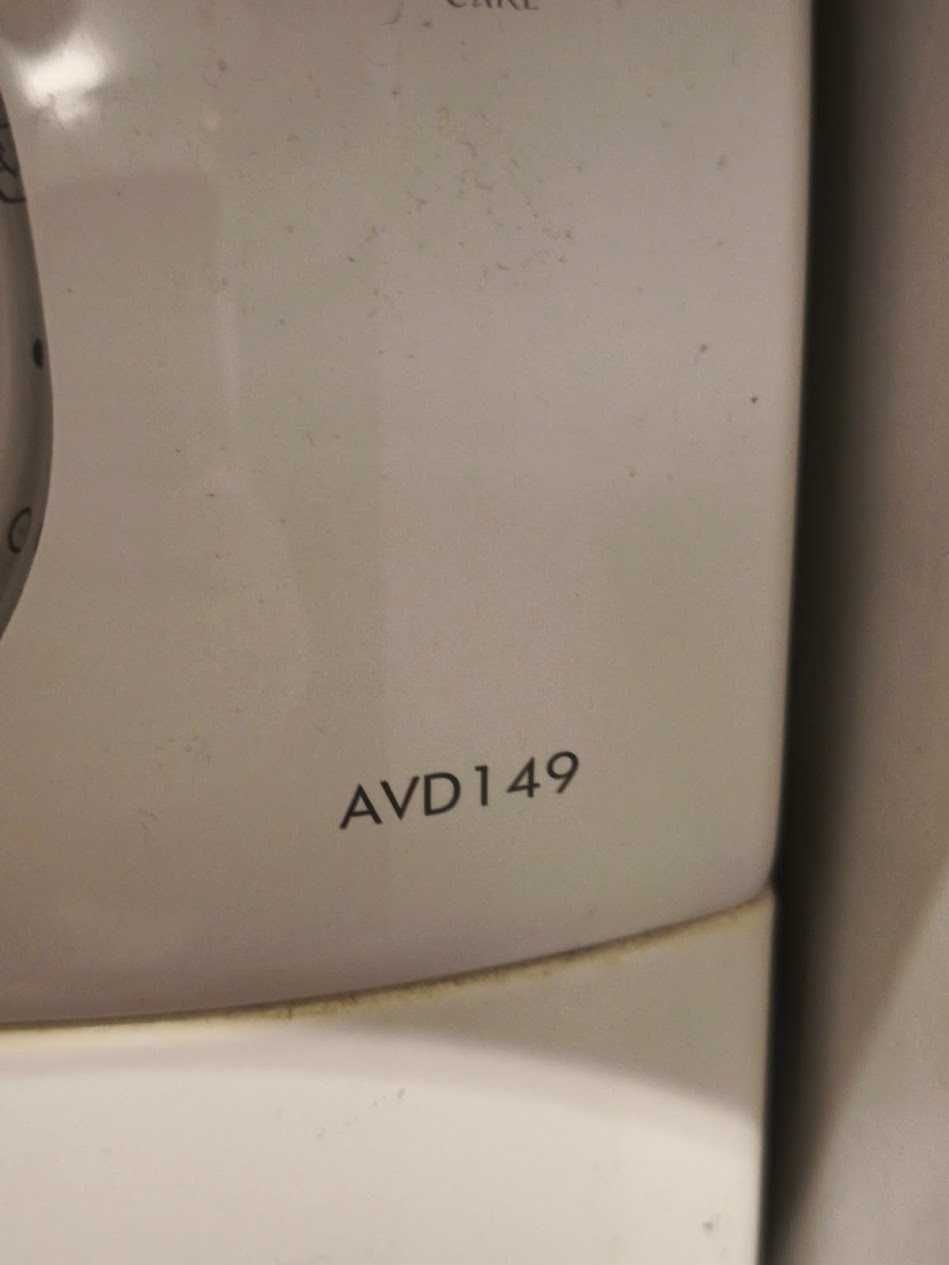 Продавам пералня Ariston AVD 149 EX (1400 об/мин) - работеща