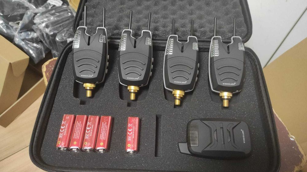 Set pescuit windblade cu 4 avertizori cu statie model 512