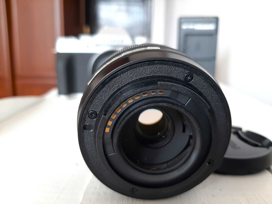 FUJIFILM X-T200 с обектив 15-45 mm