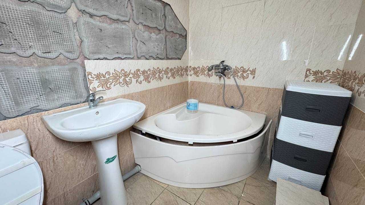 Медиапарк 2 хонали янги қурилган квартира сотилади.ID: 1181