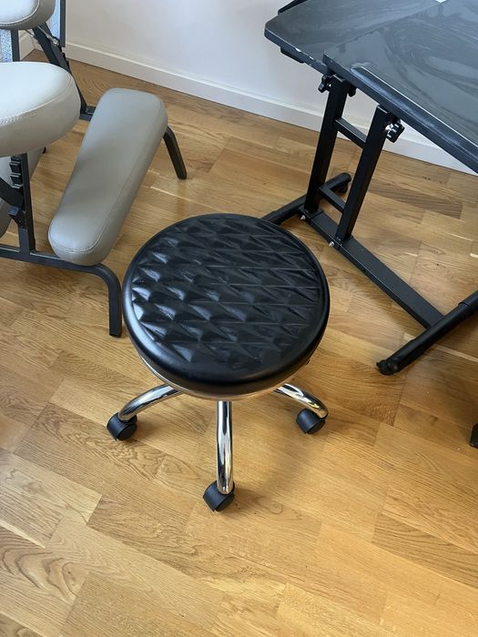 Tabouret/Scaun cu role de tattoo