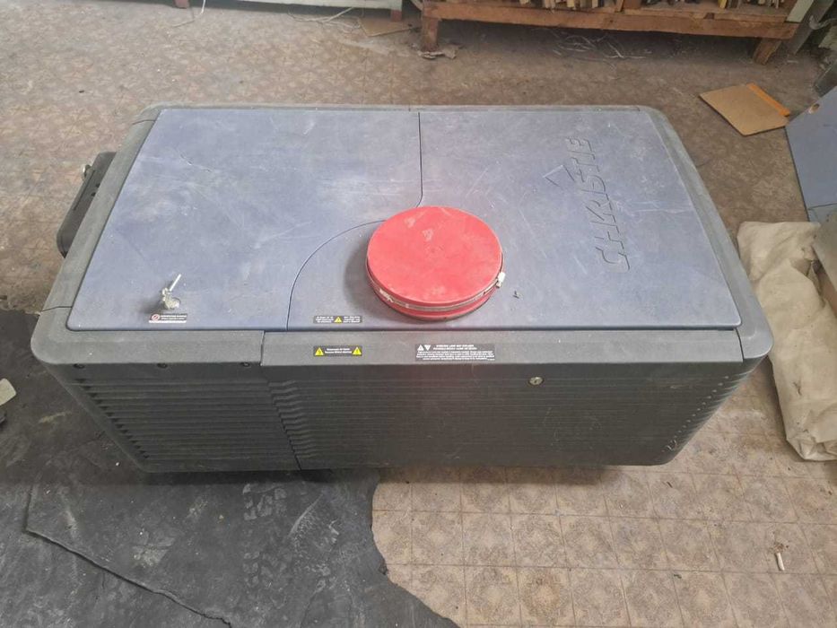 Продам Видеопроектор CHRISTIE CP2000-ZX для кинотеатров
