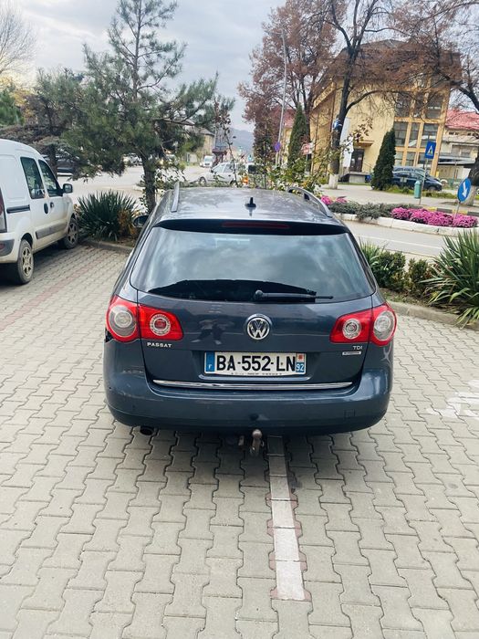 Vand 2 masini passat b6 an 2010 1.6 si un citroen C4 2010 1.6,