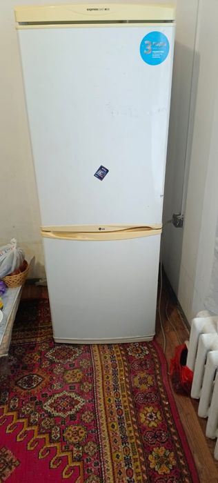 Продам Холодильник (лджи )