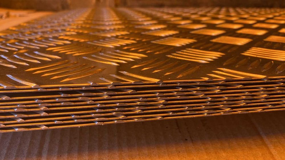 Листы алюминиевые рифлёные