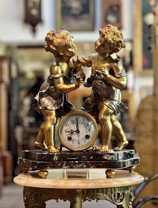 Ceas vechi din Bronz Dore *** vintage / antic / vechi / retro ***