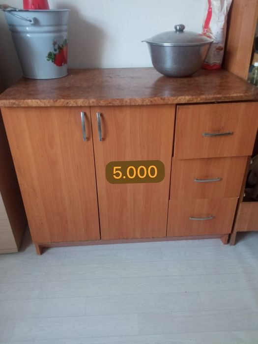 Шкаф, тумбочка,  стол, сандық